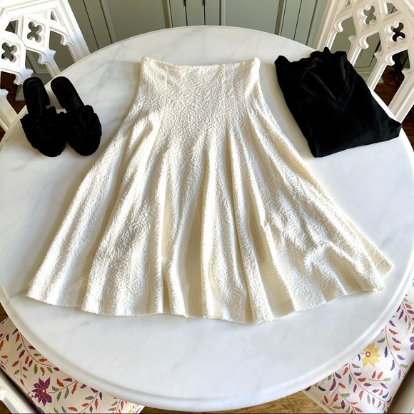 Alice + Olivia Cream Kimi Hammered Crepe A-line Skirt Sz 2 - Picture 4 of 10